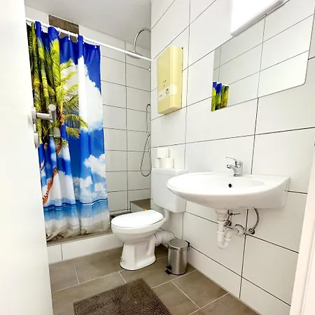 3-zimmer Fuer 8 Person In Апартаменты Крефельд