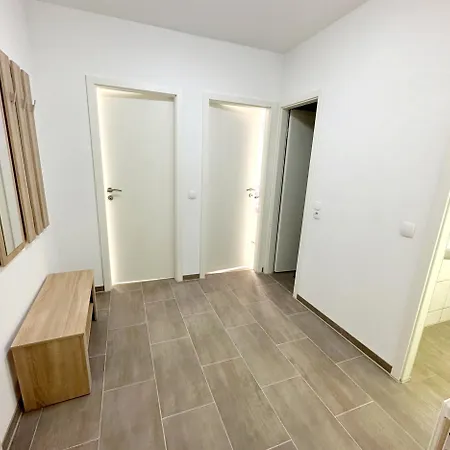 3-zimmer Fuer 8 Person In * Крефельд