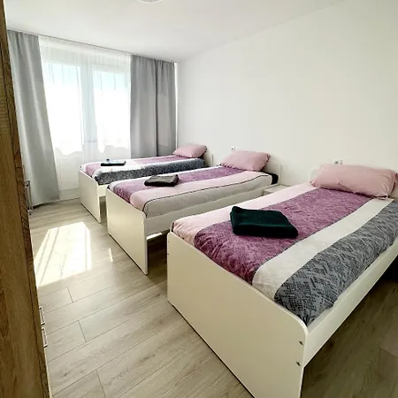 3-zimmer Fuer 8 Person In * Крефельд
